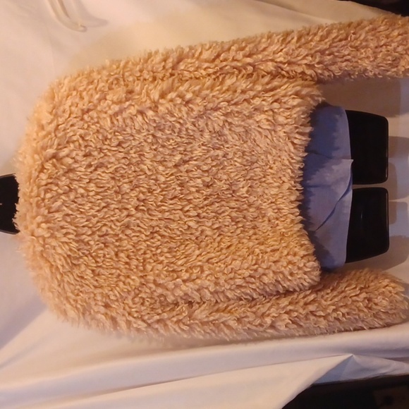 UGG LORRENA FAUX FUR JACKET NWT Large, creamy pink - Picture 4 of 8